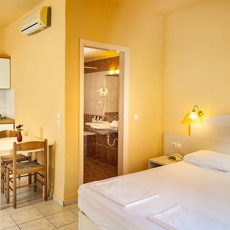 Golden Sand Suites Agioi Apostoli  Exterior photo