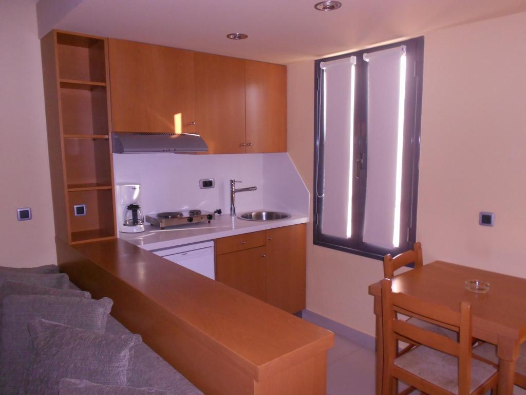 Golden Sand Suites Agioi Apostoli  Room photo