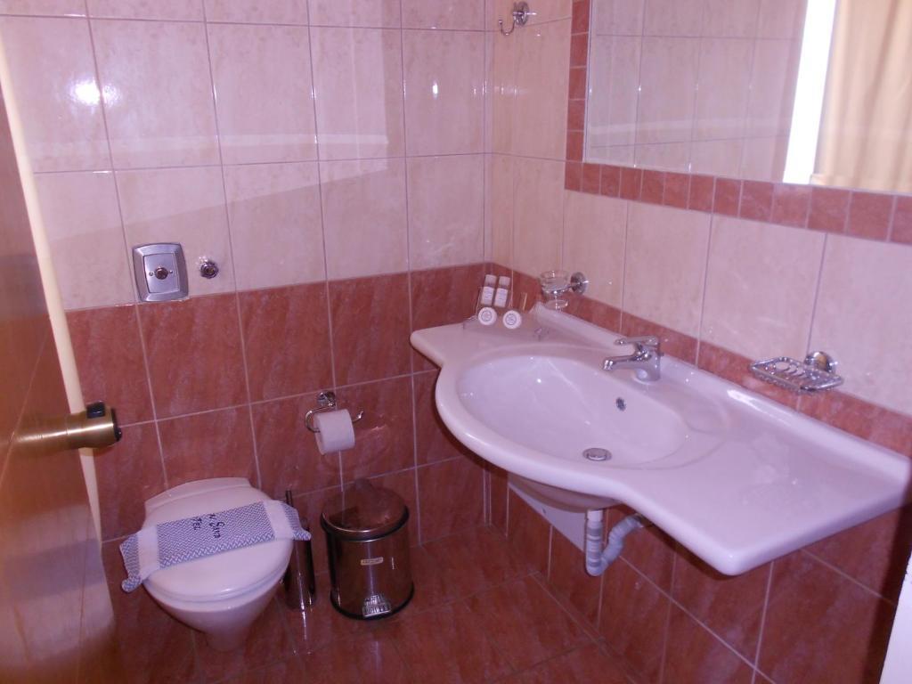Golden Sand Suites Agioi Apostoli  Room photo