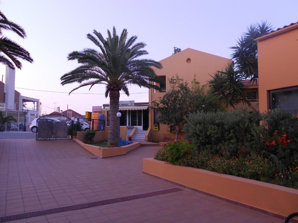 Golden Sand Suites Agioi Apostoli  Exterior photo