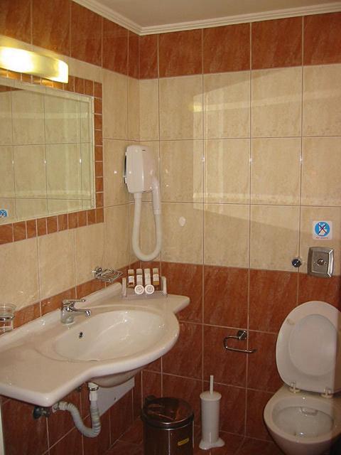 Golden Sand Suites Agioi Apostoli  Room photo